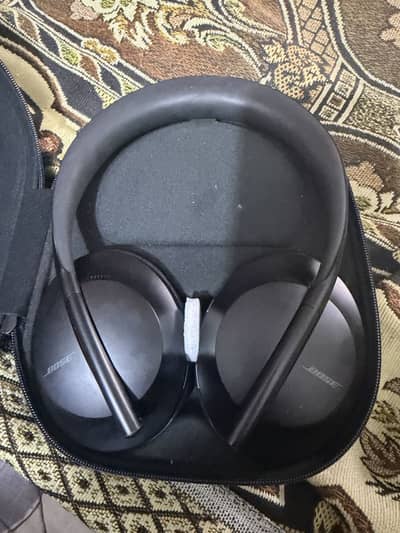 Boss 700 headphone