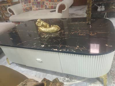 ful size center table condition 10/10