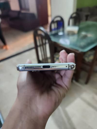 السلام علیکم samsung s21 5g non pta for sale no fault no dot no shade