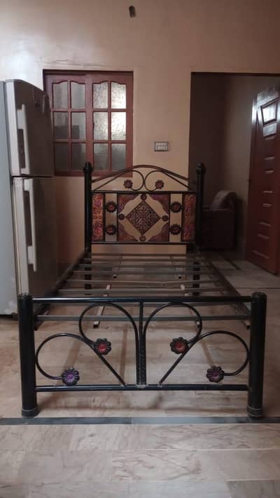 single bed iron (without matters)