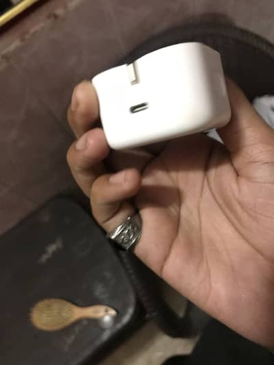 Apple 25watt adapter with type c too los cable type c too c