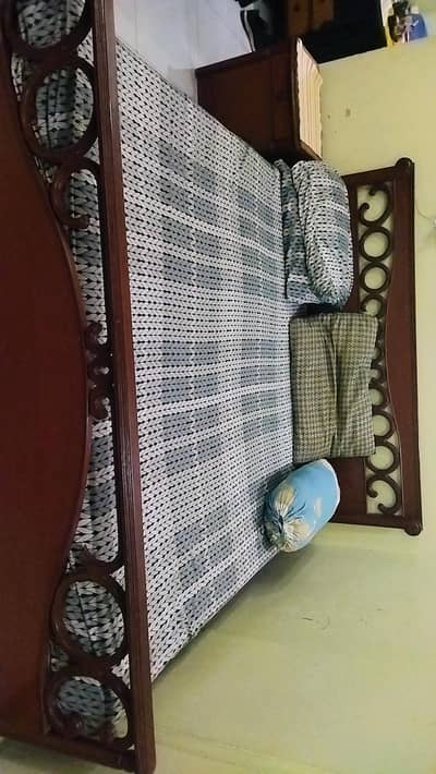 Queen bed complete with mattress