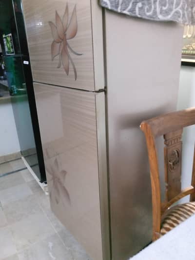 Kenwood Medium size Fridge - Low Electricity consumption