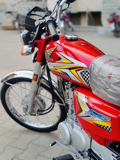 Honda CG 125 25 model urgent sale need money