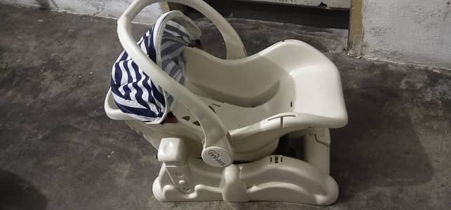 new born to 2 yrs babby jhula + cot + caryable buket imported