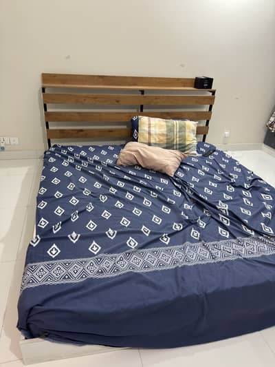 Wooden Floor Bed with Mattress