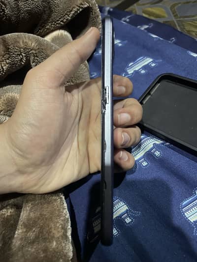 Oppo f17 8/128 pta approved