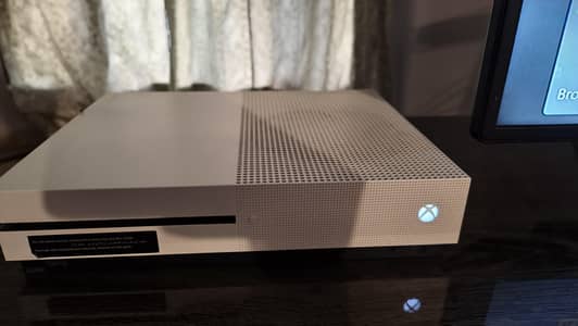 XBOX One S | 1 Terabyte | excellent condition