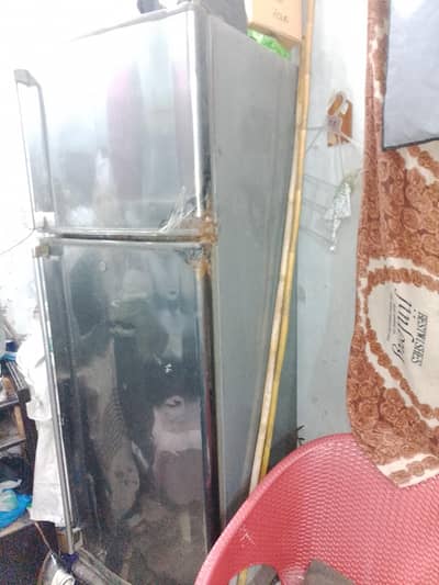 Dawlance fridge good condition