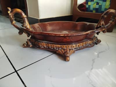 Home decoration items imported in good condition