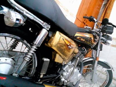 Honda 125 golden edition original condition self start gold
