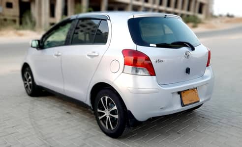 Toyota Vitz 1.0 Push-Start | Full Genuine | Alloy + Touchscreen