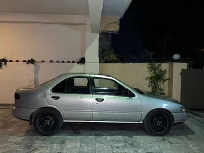 Nissan sunny 1998 model