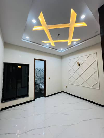 16 MARLA UPPER PORTION AVAILABLE FOR RENT