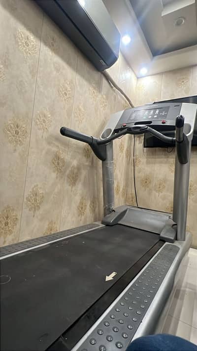 Lifeftness new machine 245000 ac motor