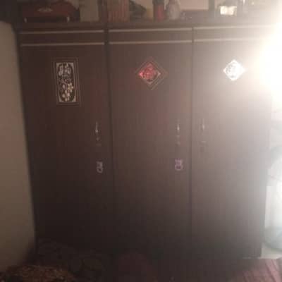 single 3 door almari good condition