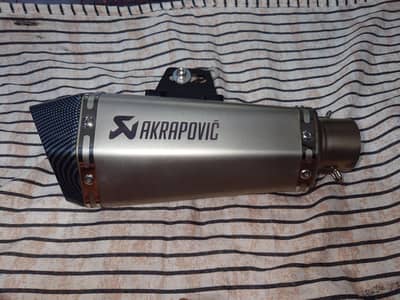 Original Akrapovic Slip On Exhaust with DB Killer 10/10 New