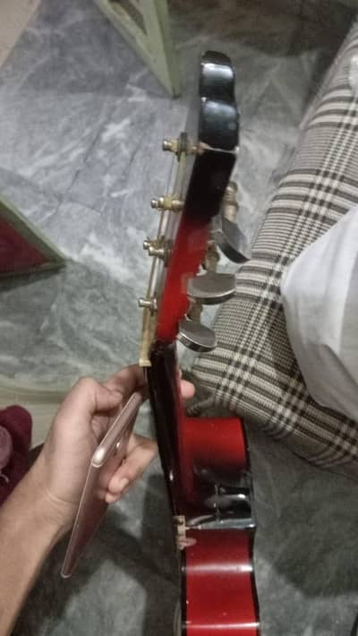 urgent sell karna he accostic guitar