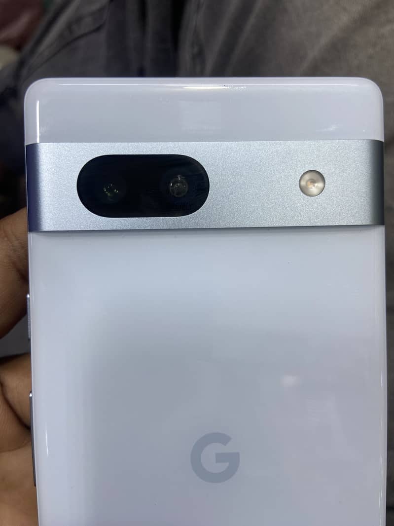 Google pixel 7a 5