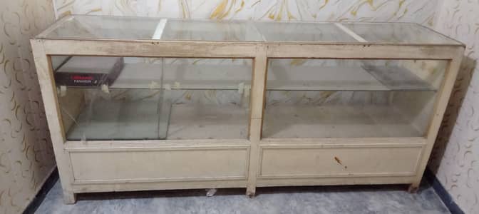 4 wooden racks  1  counter