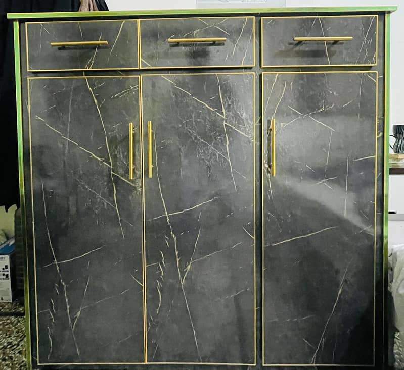 Customised rack wardrobe 0