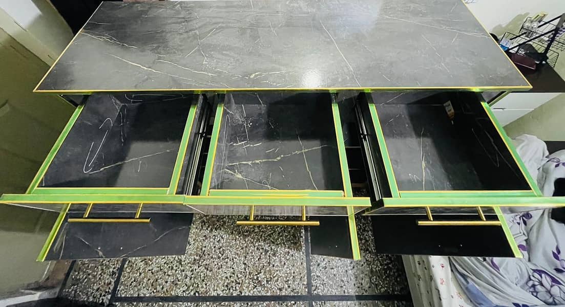 Customised rack wardrobe 1