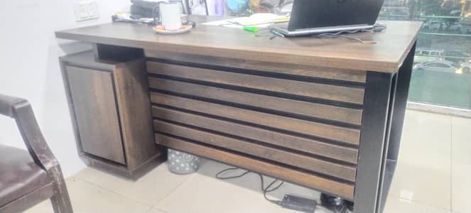 Office Table Available in good condition