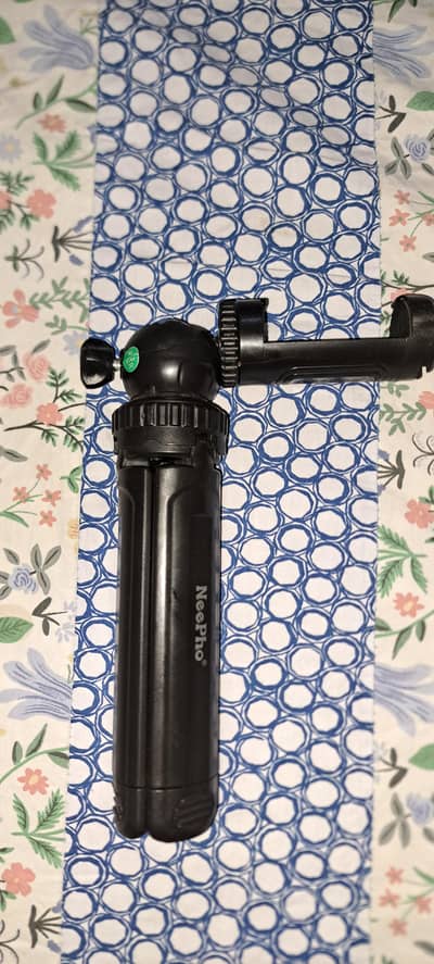 Neepho Tripod stand