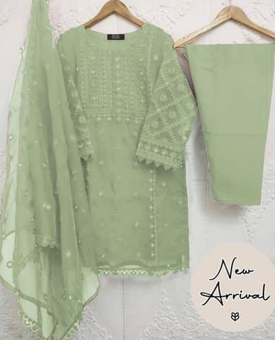 stichted dress / suits / dresses / ladies suits / dress/stitched suit