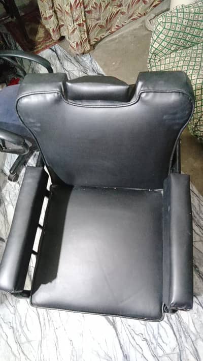beauty saloon  chairs