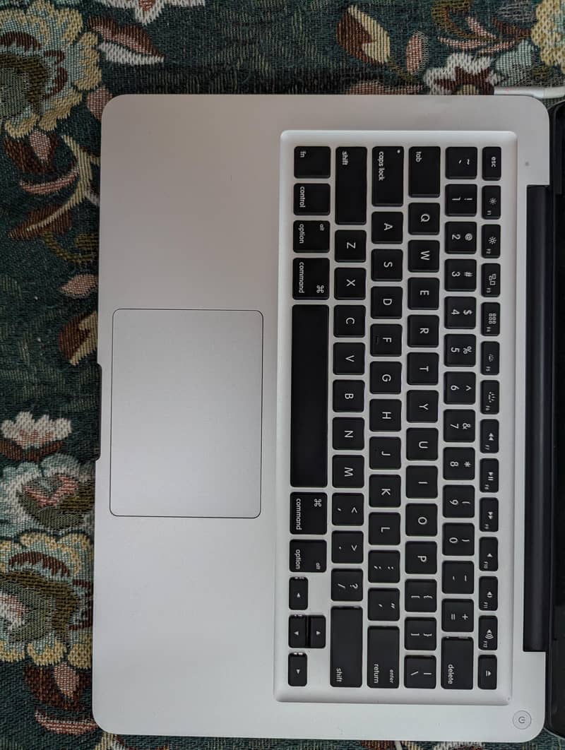 MacBook pro 2012 mid 1