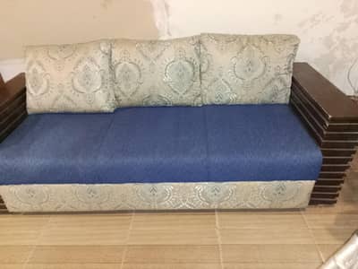 5 seter sofa good condition