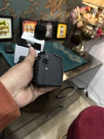 Selling my a6600 9/10 condition with approximately 16k shutter counts