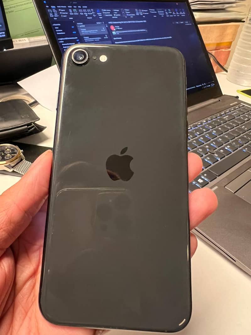 Apple iPhone SE 3
