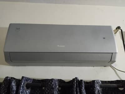 Inverter 1 Ton Brand New Condition