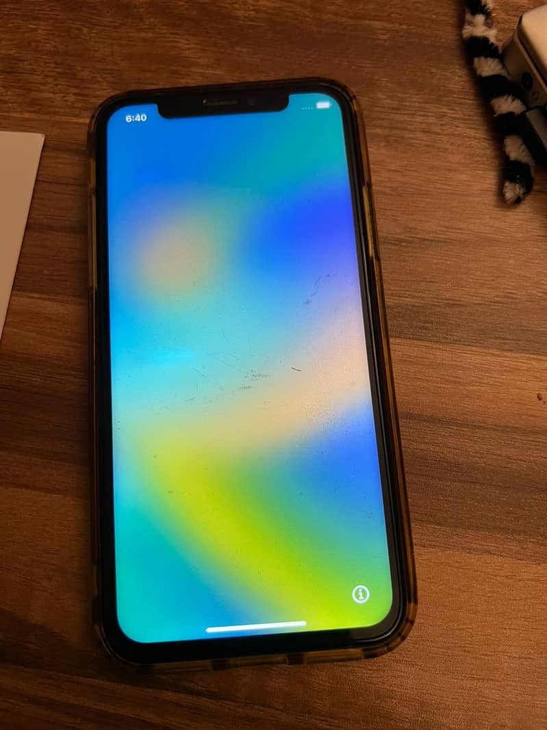 Apple iPhone X 3
