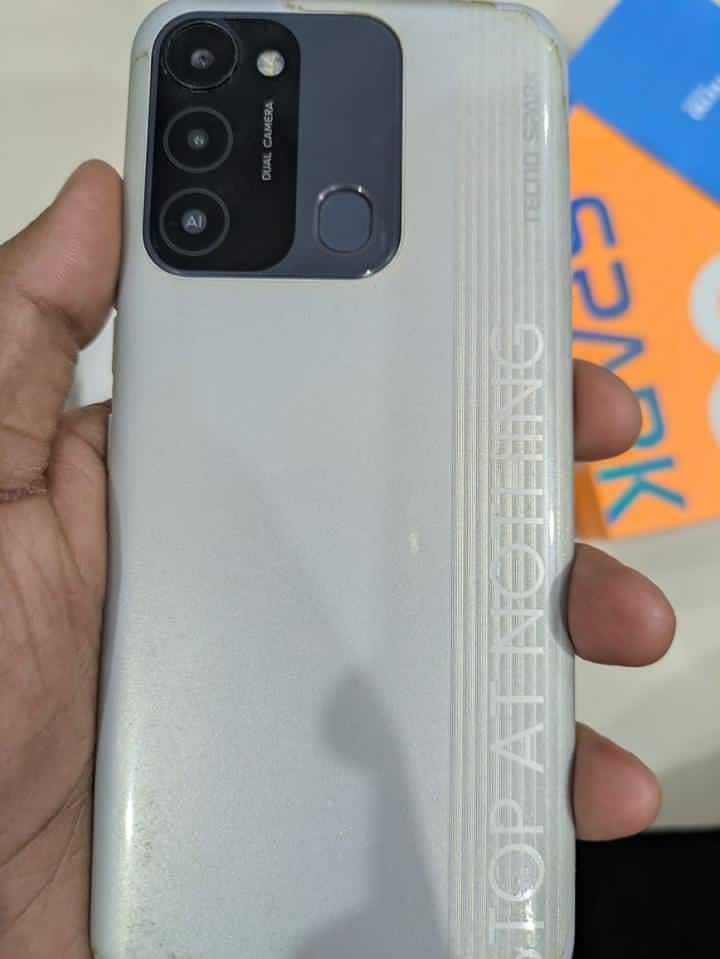 Tecno spark 8c 1