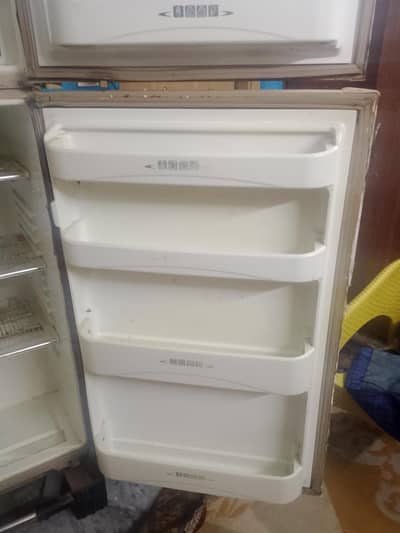 compressor kharaab hi,  repair krwna parte ga