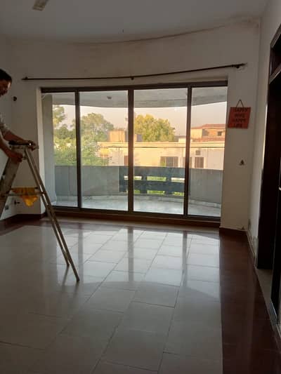 Executive Living: 1 Kanal Upper Portion In Desirable G-10/2