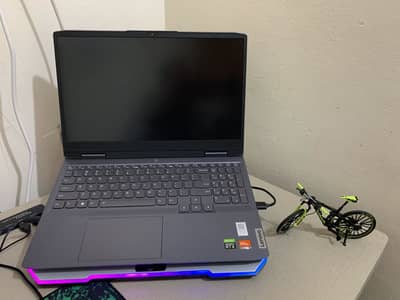 Lenovo LOQ Ryzen 7 7840HS - Rtx 4050