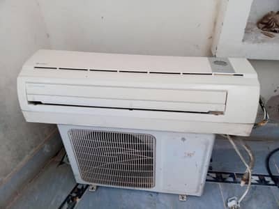 Gree 1.5 Ton Orignal No Repair Working condition