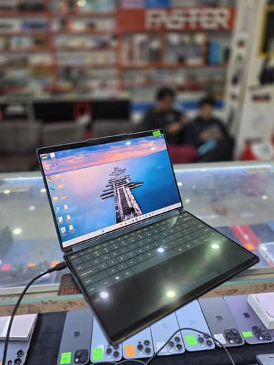 LENOVO YOGA BOOK 9 (INTEL CORE ULTRA 7 )