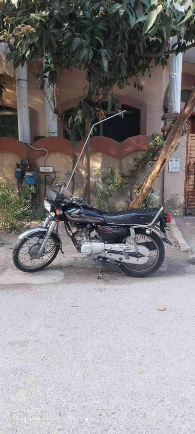 Honda 125 Black , Model 2015