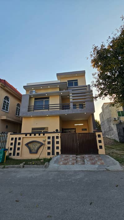 Your Serene Retreat 5 Marla House In k Block, Citi Housing Jhelum