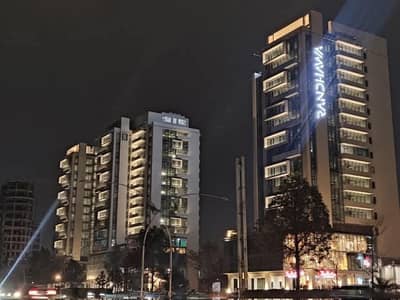 Blue Area full 8,400 sq ft Floor for sale in New Plaza with all brands in the vicinity