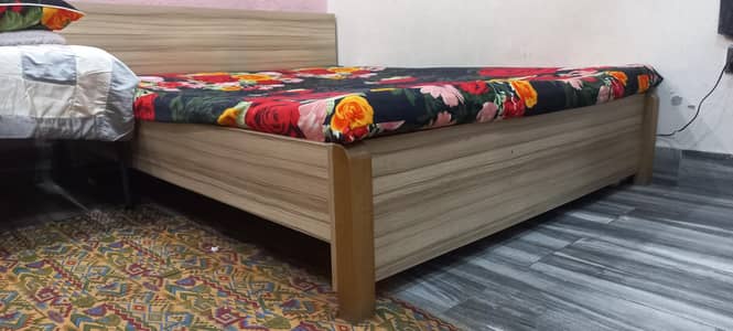 Interwood small dabble bed  with mattress