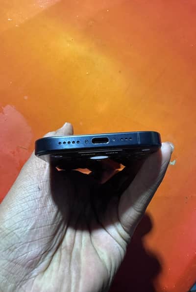 15 pro , titanium grey