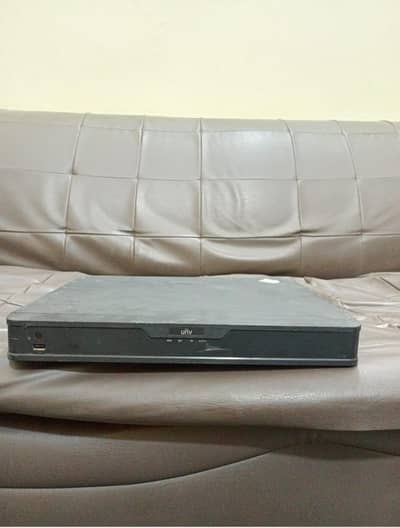 UNV 16ch Nvr 12MP latest model with 16ch poe