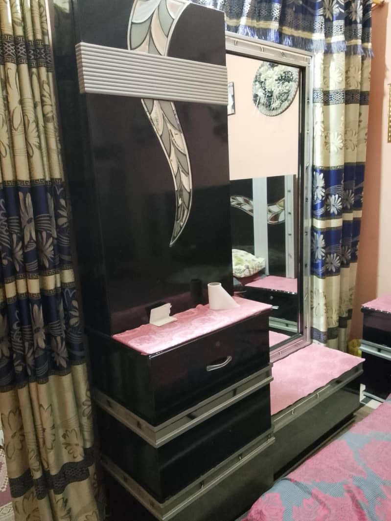 Dressing table high gloss 2