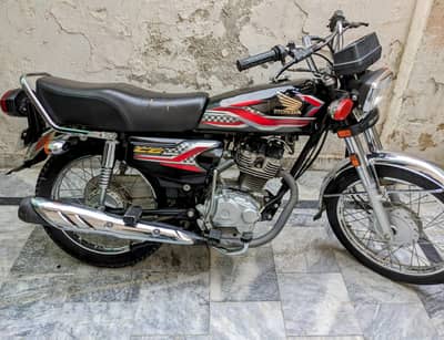Honda CG 125 model 2024 lush condition